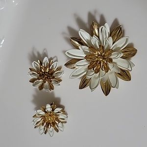 Vintage Sarah Coventry Earrings and Brooch set
